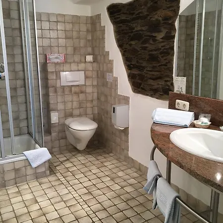 Springiersbacher-hof Hotel *